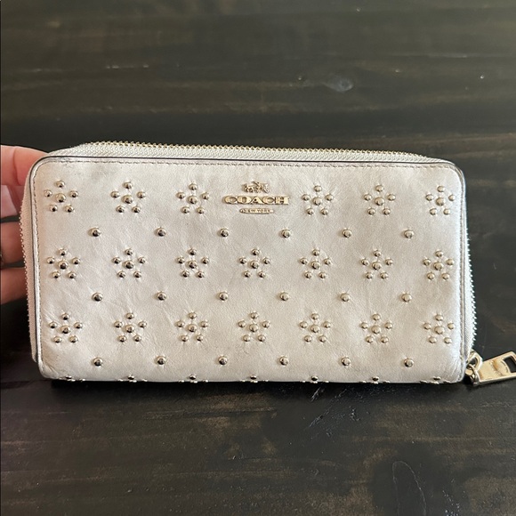 Coach Wallets - Picture 12 of 16